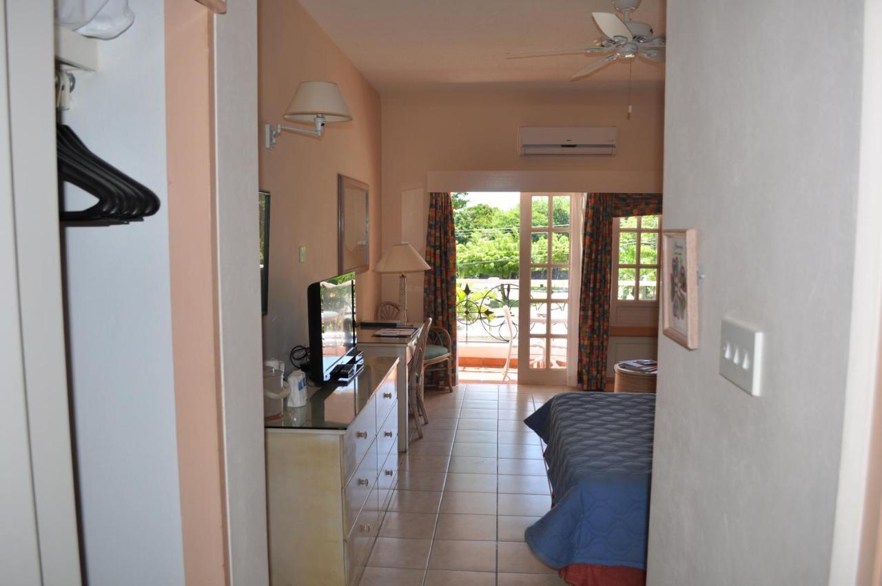 Hotel Pommarine Bridgetown Eksteriør bilde
